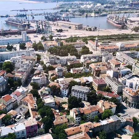 La Gare Apartment Varna