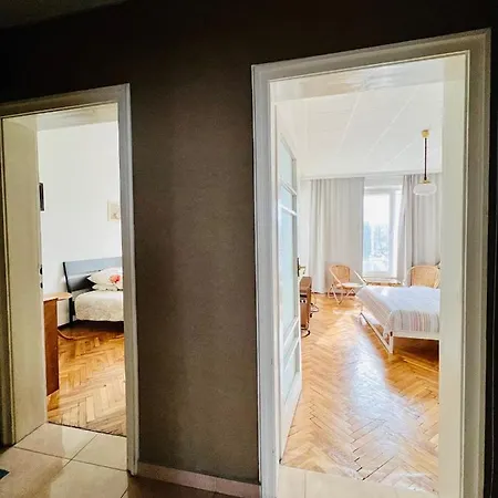 La Gare Apartment Warna